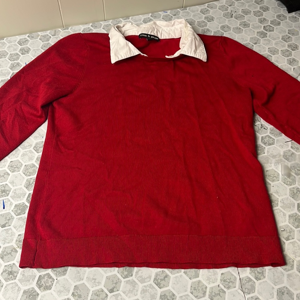 Cable and Gauge Small Red White Layered Collared 3/4 Sleeve Blouse